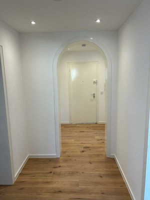 Erstbezug nach Modernisierung! 2-Zimmer-Wohnung mit EBK und Balkonen in Bad Pyrmont!