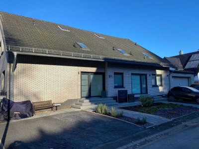 Charmante 2-Zimmer-Hochparterre-Wohnung mit Balkon