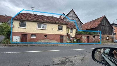 Kleines freistehendes Haus zu verkaufen in sehr guter Lage