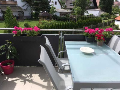 Exklusive, neuwertige 3-Zimmerwohnung mit Einbauküche und zwei Balkonen