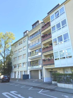 elegante 2 Raum Dachgeschosswohnung mit EBK und großem Balkon am Botanischen Garten