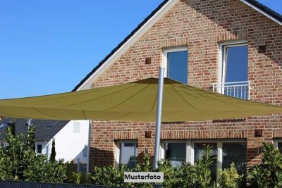 Einfamilienhaus mit Garage - provisionsfrei