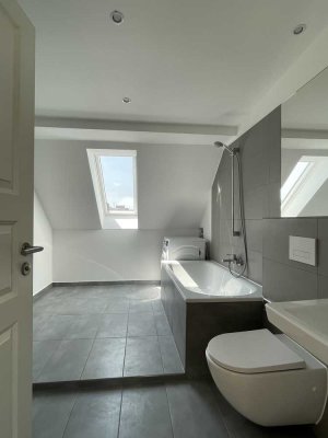 Modernisierte 2 Zimmer Wohnung mit Offener Wohnküche