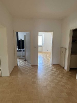WG geeignete 3,5ZW Sanderau, EBK, Parkett, Tageslichtbad, nh. Uni Sanderring