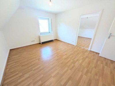 **Gemütliche Wohnung mit modernem Tageslichtbad und Garten gewünscht? Dann zugreifen!**