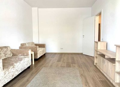 Attraktive und vollständig renovierte 2-Raum-Wohnung mit Balkon und Einbauküche in Bad Kissingen