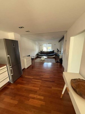 Luxuriös & Stilvoll: Exklusive Designerwohnung mit Tageslichtbad und Echtholzparkett in Buer