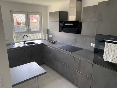 Geschmackvolle voll Möblierte 2-Zimmer-EG-Wohnung mit gehobener Innenausstattung in Langenhagen