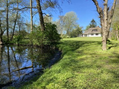 Noch diesen Winter am Kamin! Reetanwesen vor den Toren von St. Peter Ording