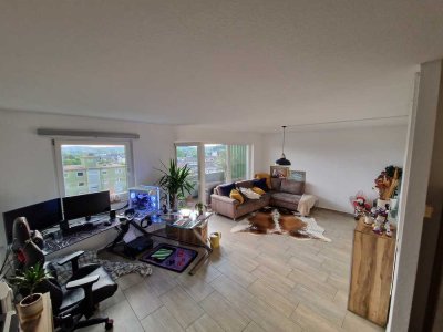 Panthouse Wohnung 84qm 3 Zimmer mit Balkon und Badewanne