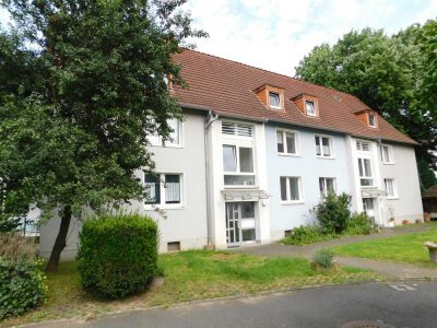 Neu renovierte DG-Wohnung ! Einzugsbereit, ideal als Single!