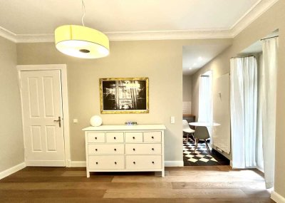 A renovated furnished Altbau apartment in Prenzlauer Berg