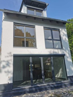 Modernes Wohnen am Theresienstein – Exklusive 4-Zimmer-Wohnung in Hof