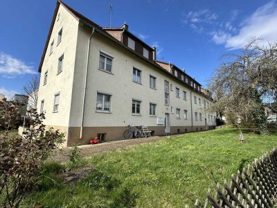 Kernsanierte 3-Raum-Obergeschosswohnung mit gehobener Innenausstattung und EBK in Leonberg