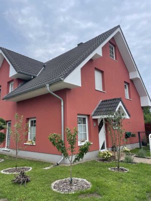Vollständig renoviertes Haus mit vier Zimmern und EBK in Cottbus