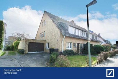 Viel Potenzial in Top-Lage – Einfamilienhaus mit zwei Einliegerwoh