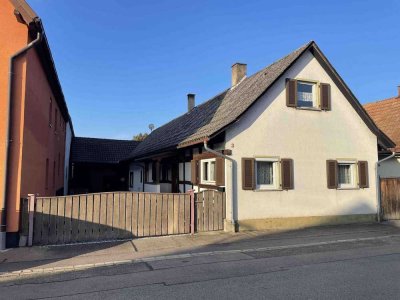 Kleines Juwel im Dornröschenschlaf! Gepflegtes EFH mit Ausbaureserve, Scheune und schönem Garten