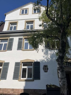 Charmante 4-Zimmer Wohnung in Heidelberg-Neuenheim - 1. Bezug nach Kernsanierung