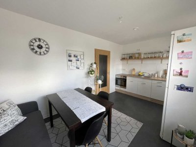 ***Romantische Wohnung - *** - mit Möglichkeit zur Übernahme der Küche