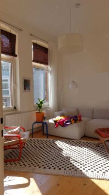 2-Zimmer Altbauwohnung in Bestlage (bitte Abschlag beachten!)