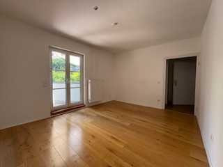 2 Zimmer mit  20qm Dachterrasse und begehbarem Kleiderschrank im Zentrum Tölz
