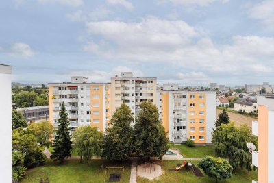 3-Zimmer-Wohnung mit Balkon, Lift, Parkplatz &amp; Vollmöblierung – Sofortbezug in der Abstallerstraße