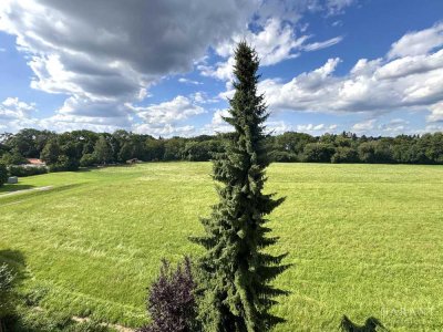 Grüner Ausblick inklusive - helle Dachgeschoss-Wohnung