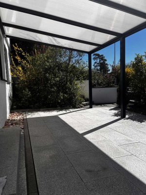 Modernisierte Wohnung mit zwei Zimmern, Terrasse und Keller in Mühlacker