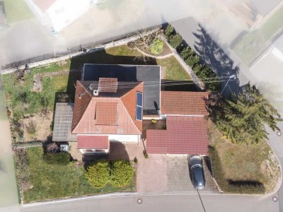 !!! Ein-bis Zweifamilienhaus in ruhiger Lage, 839 qm Grdst., 170 qm Wfl., sofort bezugsfei !!!