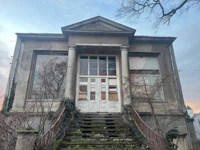 *Traumhafte Villa mit viel Potential in Wurzen*