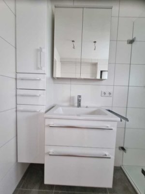 2024 kernsaniertes Haus/ 3 Zi-Wohnung, lichtdurchflutet, PV-Anl., Wärmepumpe,