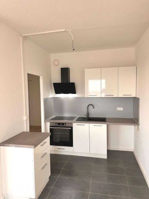 sanierte 4-Zimmer Wohnung mit Balkon und moderner EBK