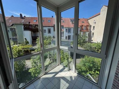 Helle 2 Zimmerwohnung mit Wintergarten
