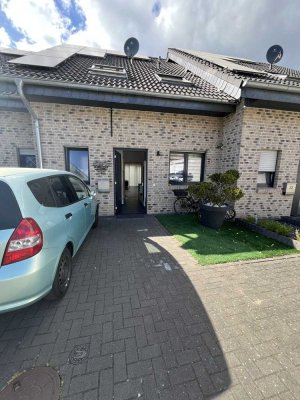 **Junges Reihenmittelhaus mit gehobener Ausstattung in Toplage**WBS für 4 Pers. erforderlich**