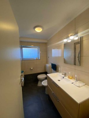 WG-Zimmer in Stilvoller, sanierter 4-Zimmer-Souterrain-Wohnung in Homburg