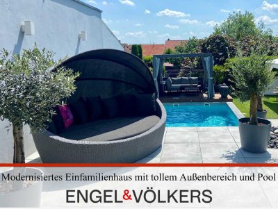 Modernisiertes Einfamilienhaus mit tollem Außenbereich und Pool
