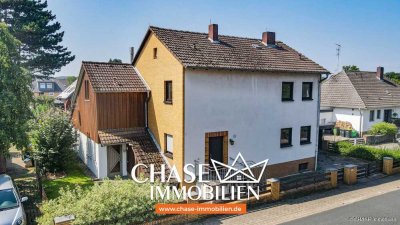 Sanierungsbedürftiges Zweifamilienhaus in bester Lage Hagenburgs mit Garage und Garten - Erbbau!