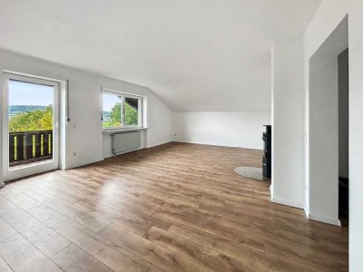 Licht, Raum, Ausblick - 5-Zimmer-Dachgeschosswohnung in Bad Kötzting