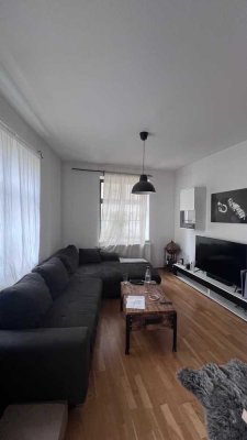 **2-Zimmer-Whg. mit Parkett, Ankleide u.v.m.** (WE 4)