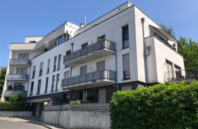 Schöne, frisch renovierte 2-Zimmer-Wohnung mit Terrasse, Balkon und EBK in D'dorf Unterbach