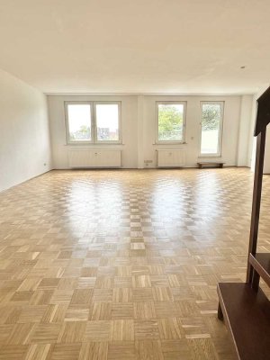 Altbauwohnung auf zwei Etagen mit gr. Dachterrasse im Zentrum