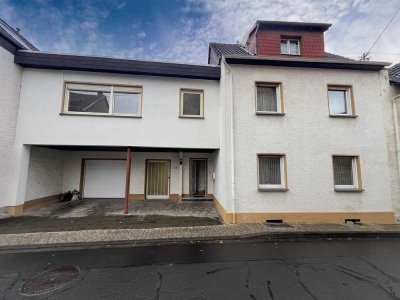 Gepflegtes Haus mit Chancen zur Neugestaltung