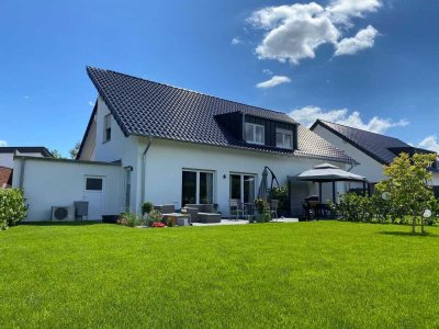 Neuwertige 4-Raum-Doppelhaushälfte mit EBK in Heinsberg (Kreis) Geilenkirchen