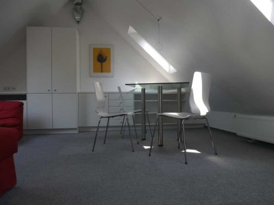 Modernes Apartment in bester Lage für Berufspendler - vollständig möbiliert und ausgestattet