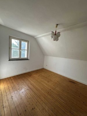 2-Zimmer-Altbauwohnung in Leverkusen-Bergisch Neukirchen