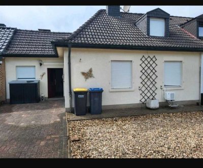 Charmantes Reihenmittelhaus für Paare und Familien mit Ausbau & Investionspotenzial