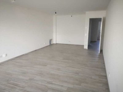 Neuwertige 2-Zimmer-Wohnung mit Balkon und Aufzug