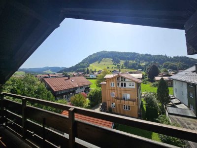 Schöne Dachgeschosswohnung mit tollem Ausblick!
