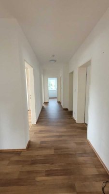 Geschmackvolle 4-Raum-Wohnung mit EBK in Eltville am Rhein