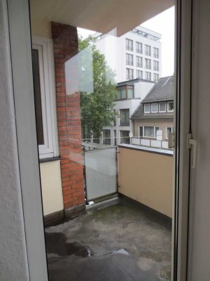Single-Appartement mit Balkon, zentral nahe Weser